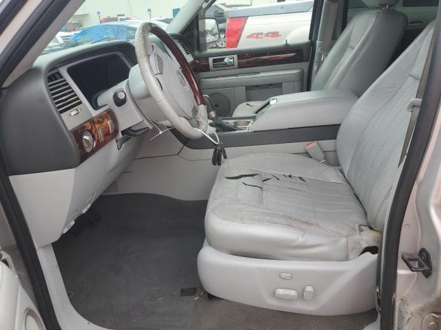 5LMFU27R84LJ33567 - 2004 LINCOLN NAVIGATOR 银色 照片 7