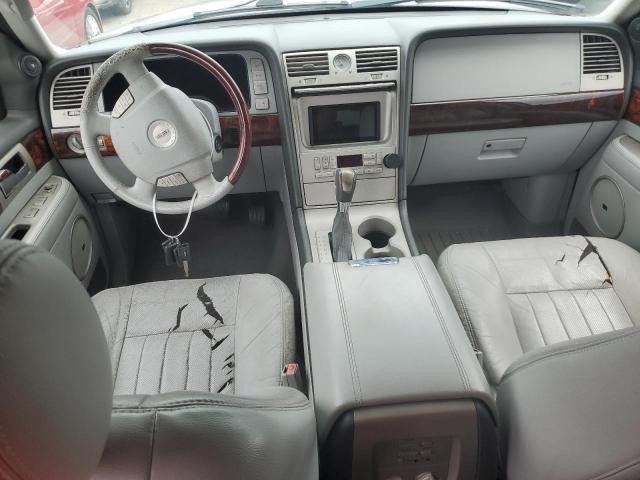 5LMFU27R84LJ33567 - 2004 LINCOLN NAVIGATOR SILVER photo 8