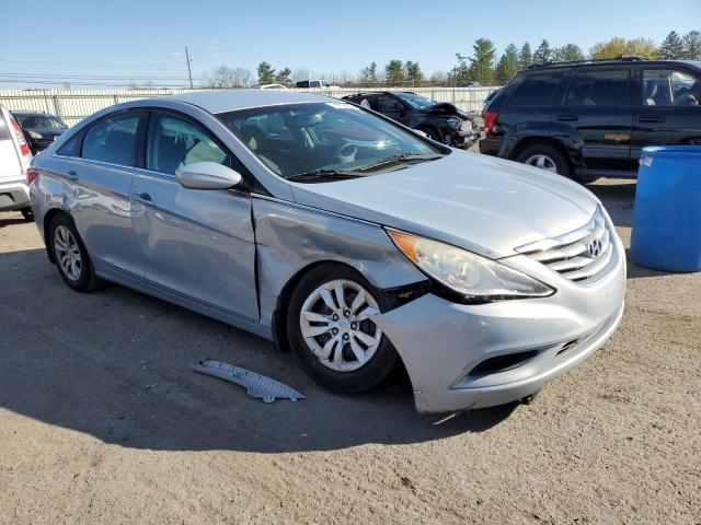 5NPEB4AC5DH513317 - 2013 HYUNDAI SONATA GLS BLUE photo 4