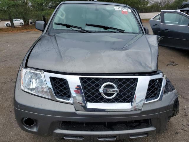 1N6AD0ER1JN744496 - 2018 NISSAN FRONTIER S SILVER photo 5