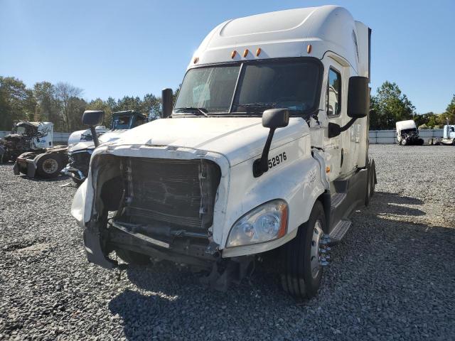 1FUJGLD54GLGV0168 - 2016 FREIGHTLINER CASCADIA 1 WHITE photo 9