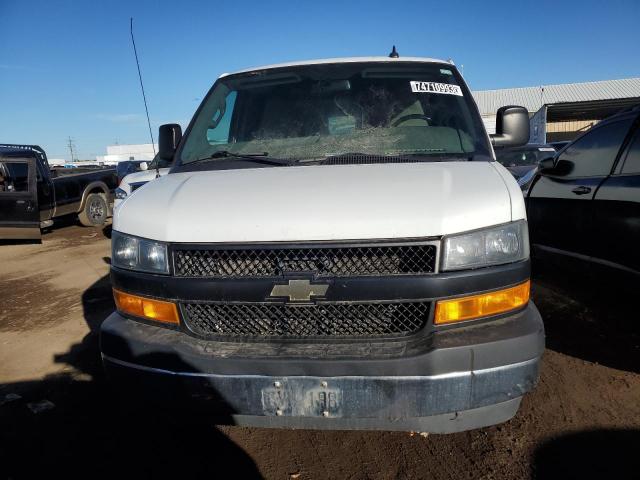 1GCZGHFG6J1337323 - 2018 CHEVROLET EXPRESS G3 WHITE photo 5