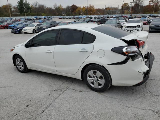 3KPFK4A77HE115527 - 2017 KIA FORTE LX WHITE photo 2