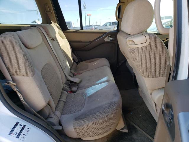 5N1AR18W65C743367 - 2005 NISSAN PATHFINDER LE WHITE photo 11