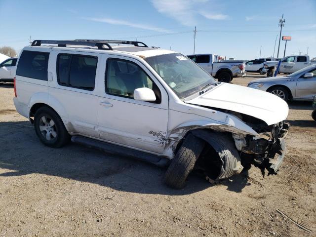 5N1AR18W65C743367 - 2005 NISSAN PATHFINDER LE WHITE photo 4