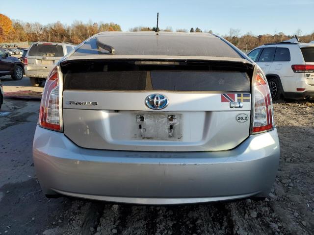 JTDKN3DU7F1899984 - 2015 TOYOTA PRIUS SILVER photo 6