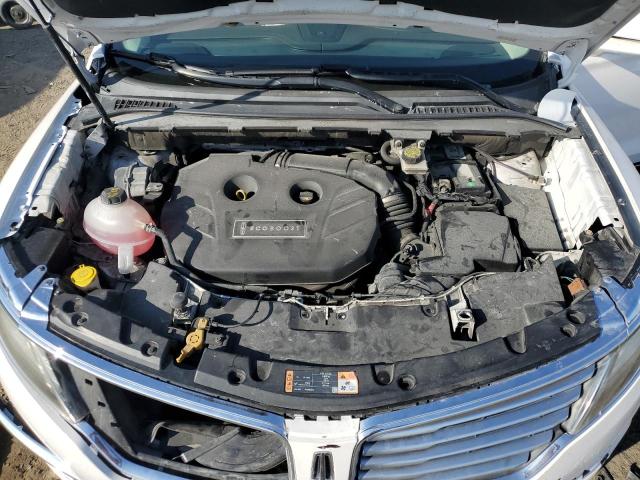 5LMCJ2C92HUL11314 - 2017 LINCOLN MKC SELECT Biały zdjęcie 12