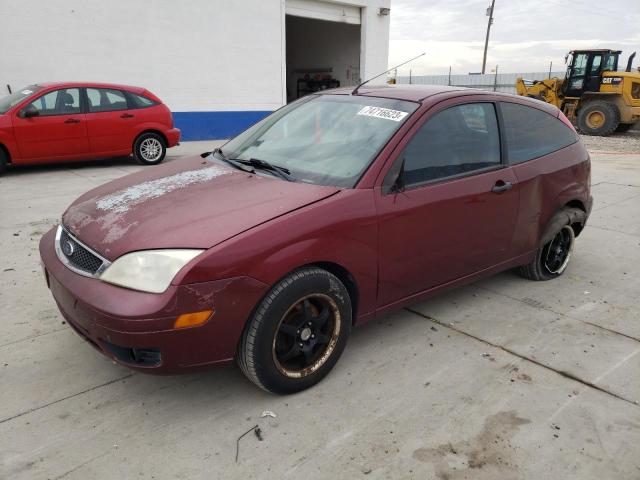 1FAFP31N16W257813 - 2006 FORD FOCUS ZX3 RED photo 1
