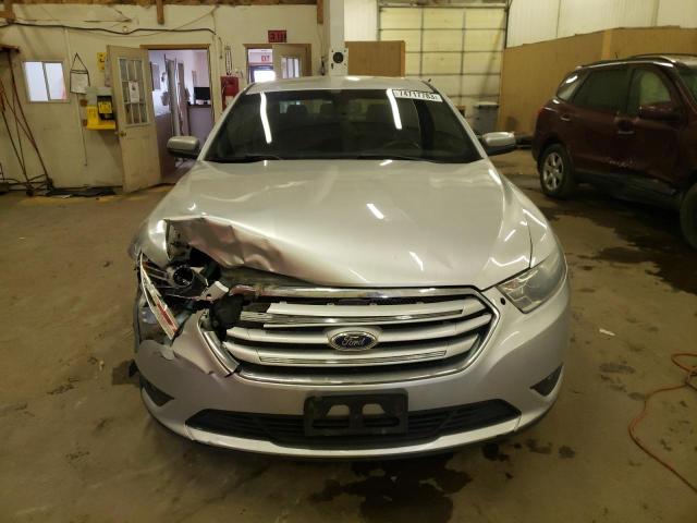 1FAHP2E86DG202143 - 2013 FORD TAURUS SEL SILVER photo 5