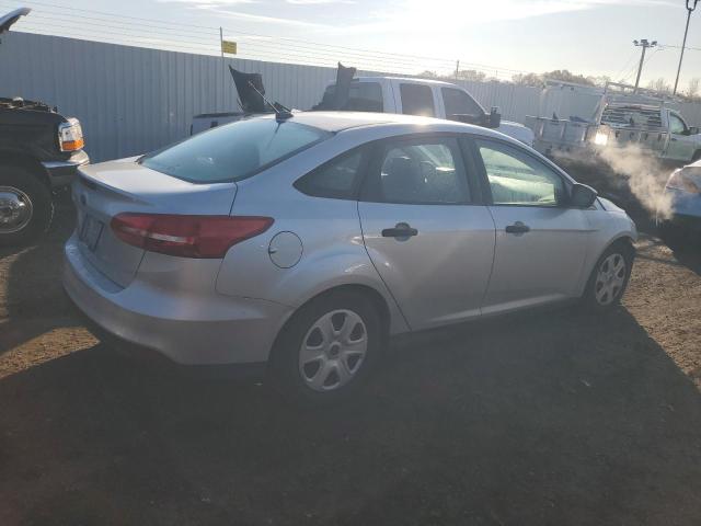 1FADP3E24GL232012 - 2016 FORD FOCUS S SILVER photo 3