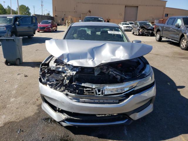 1HGCR2F3XHA286379 - 2017 HONDA ACCORD LX SILVER photo 5