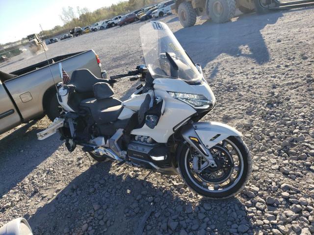 JH2SC7951JK002957 - 2018 HONDA GL1800 D WHITE photo 1