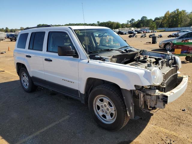 1C4NJRBB7ED603162 - 2014 JEEP PATRIOT SPORT WHITE photo 4