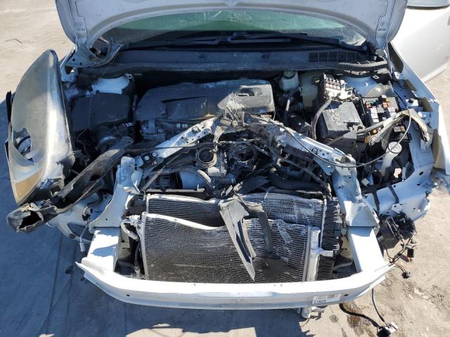 1G4PP5SK5D4235445 - 2013 BUICK VERANO WHITE photo 11