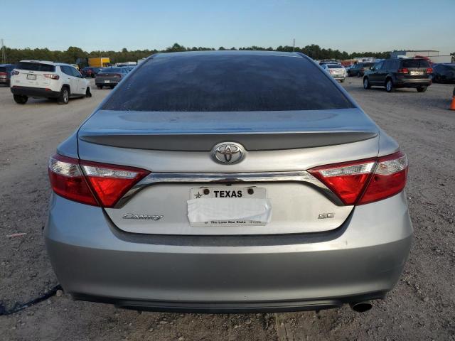 4T1BF1FK5HU428989 - 2017 TOYOTA CAMRY LE SILVER photo 6