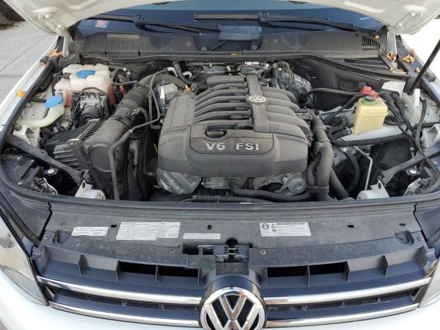 WVGEF9BPXCD011955 - 2012 VOLKSWAGEN TOUAREG V6 WHITE photo 11