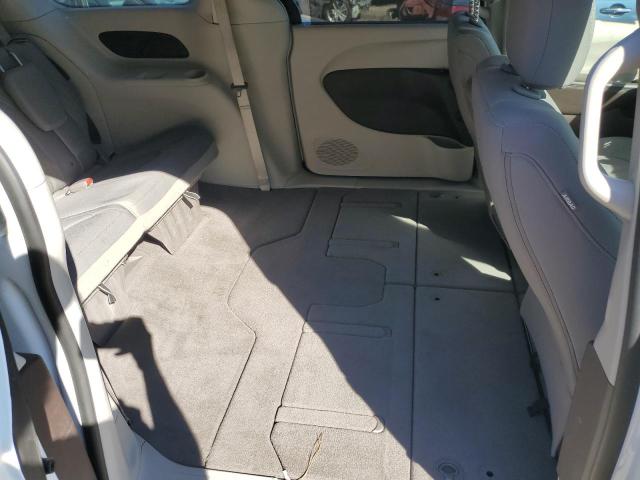 2C4RC1FG8JR101660 - 2018 CHRYSLER PACIFICA TOURING PLUS WHITE photo 11