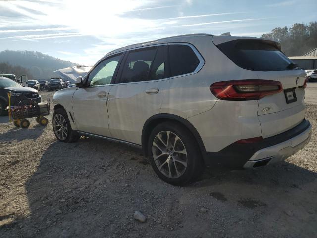 5UXJU2C59KLN65195 - 2019 BMW X5 XDRIVE50I WHITE photo 2