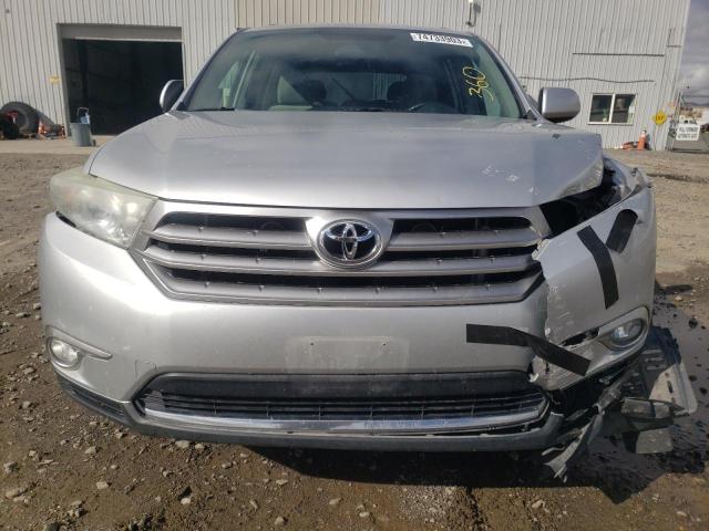 5TDBK3EH0CS166054 - 2012 TOYOTA HIGHLANDER BASE SILVER photo 5