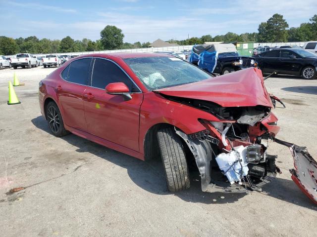 4T1G11AK9MU444439 - 2021 TOYOTA CAMRY SE RED photo 4