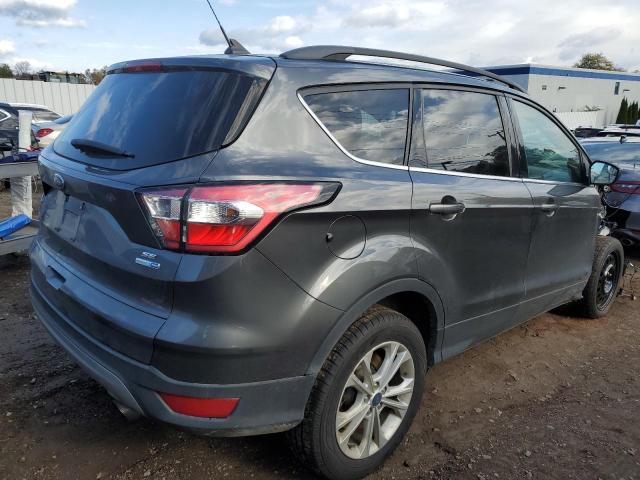 1FMCU9GD2JUD25043 - 2018 FORD ESCAPE SE GRAY photo 3