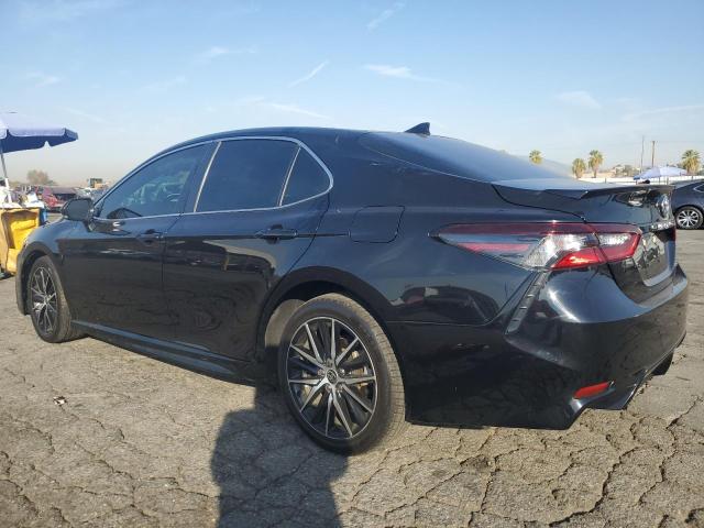 4T1G11AK3PU750850 - 2023 TOYOTA CAMRY SE NIGHT SHADE BLACK photo 2