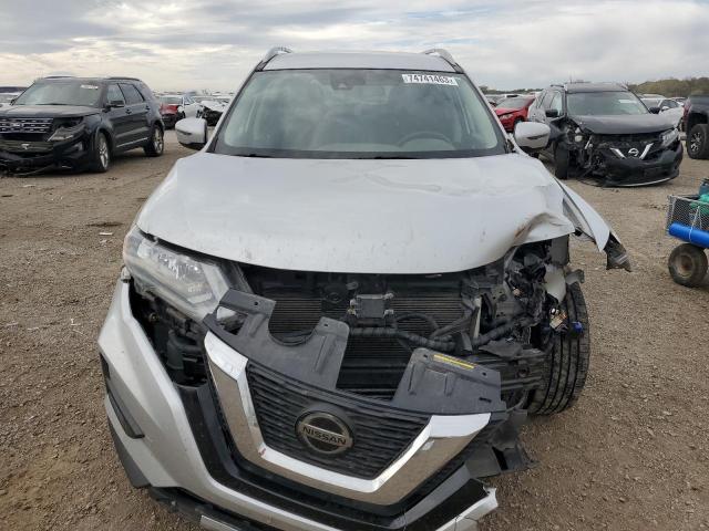 5N1AT2MT5KC769523 - 2019 NISSAN ROGUE S SILVER photo 5