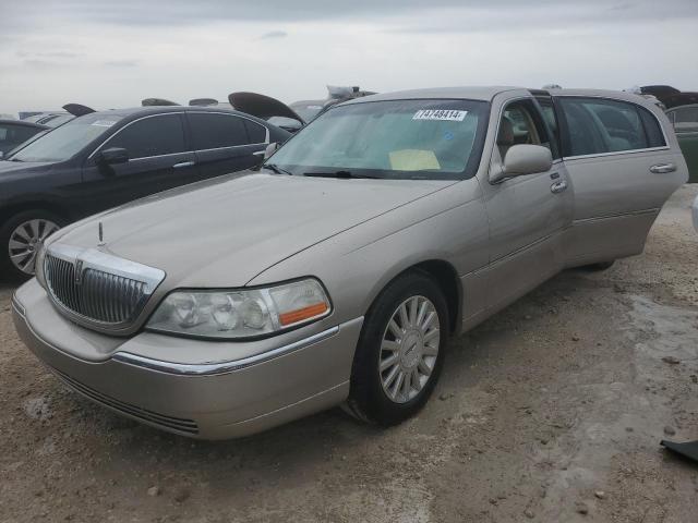 1LNHM81W93Y645501 - 2003 LINCOLN TOWN CAR EXECUTIVE BEIGE photo 1