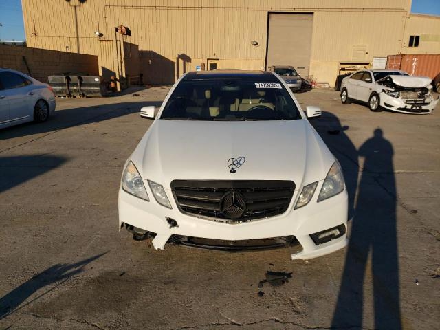 WDDHF5GB3BA288637 - 2011 MERCEDES-BENZ E 350 WHITE photo 5