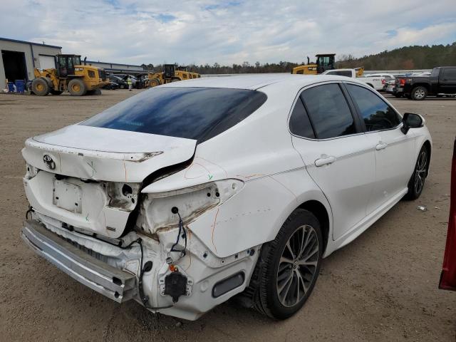 4T1B11HK5JU592860 - 2018 TOYOTA CAMRY L WHITE photo 3