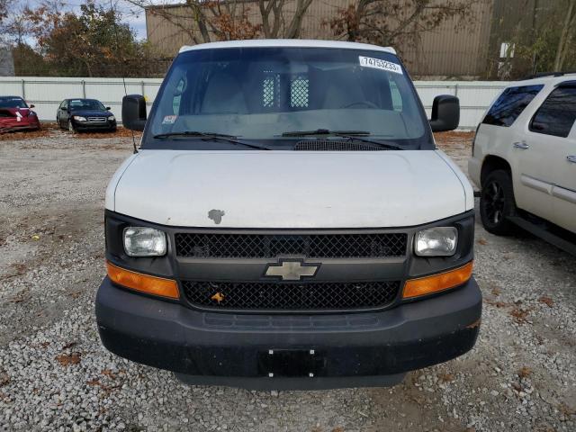 1GCWGFCA6B1125806 - 2011 CHEVROLET EXPRESS G2 WHITE photo 5