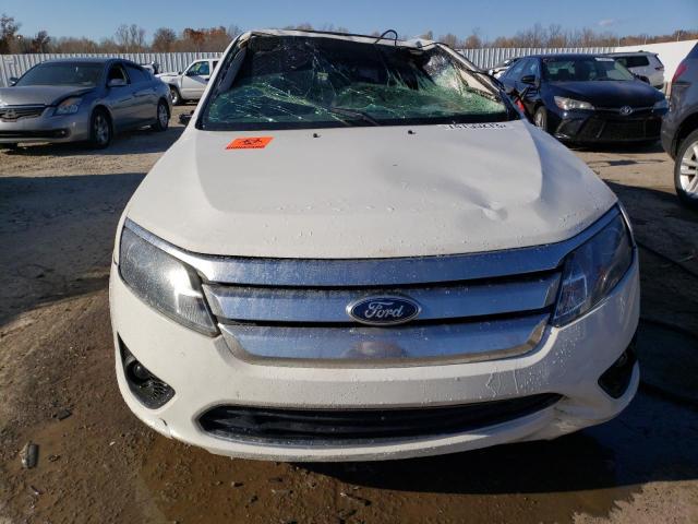 3FAHP0HA2CR334195 - 2012 FORD FUSION SE WHITE photo 5