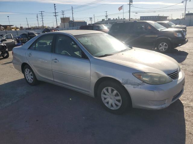 4T1BE32K55U572364 - 2005 TOYOTA CAMRY LE SILVER photo 4