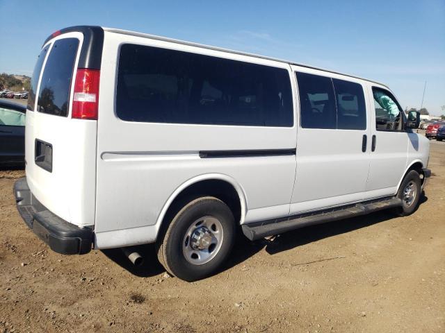 1GAZGPF75N1212757 - 2022 CHEVROLET EXPRESS G3 LT WHITE photo 3