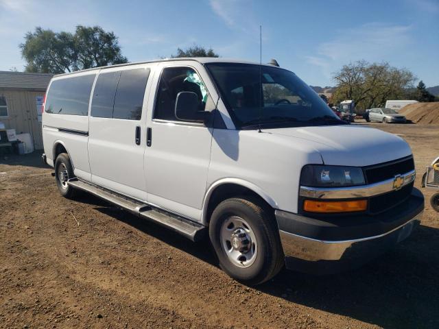 1GAZGPF75N1212757 - 2022 CHEVROLET EXPRESS G3 LT WHITE photo 4
