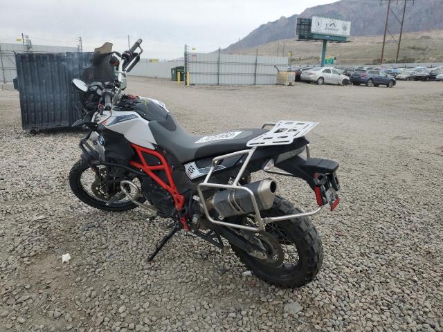 WB10B1707HZ596718 - 2017 BMW F800 GS TWO TONE photo 3