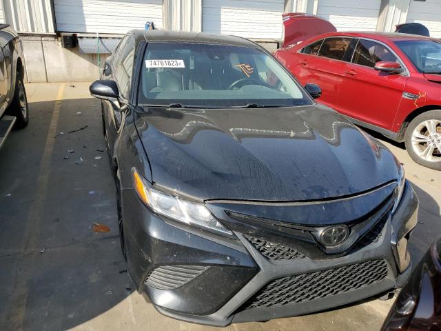 4T1B11HK1JU112250 - 2018 TOYOTA CAMRY L BLACK photo 5