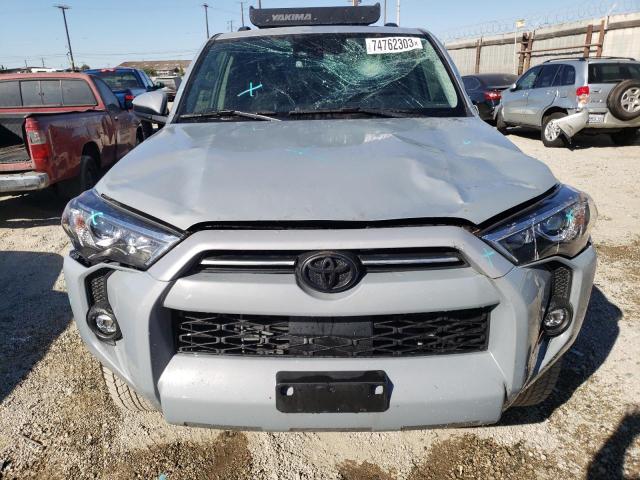 JTEBU5JR7M5937617 - 2021 TOYOTA 4RUNNER SR5/SR5 PREMIUM 灰色 照片 5