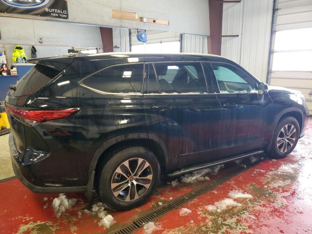 5TDGZRBH7NS565717 - 2022 TOYOTA HIGHLANDER XLE BLACK photo 3
