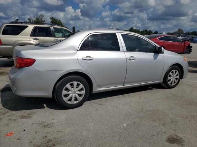 JTDBL40E29J013827 - 2009 TOYOTA COROLLA BASE SILVER photo 3