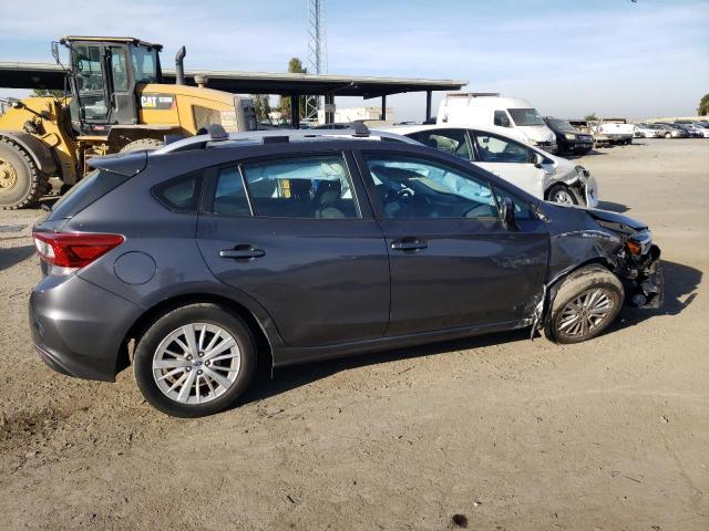 4S3GTAD69J3734274 - 2018 SUBARU IMPREZA PREMIUM PLUS GRAY photo 3