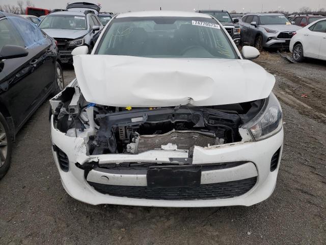 3KPA24AB2KE179884 - 2019 KIA RIO S WHITE photo 5