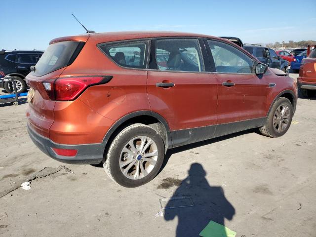 1FMCU0F76KUB46092 - 2019 FORD ESCAPE S ORANGE photo 3