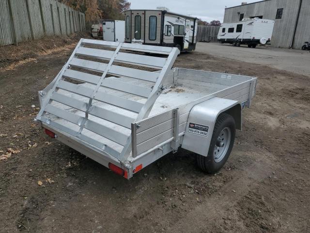 1YGUS0813RB272618 - 2023 ALUM TRAILER SILVER photo 4