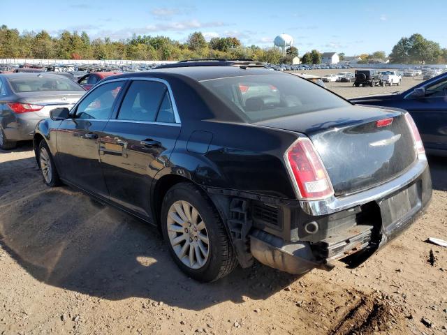 2C3CCAAG5DH572421 - 2013 CHRYSLER 300 BLACK photo 2