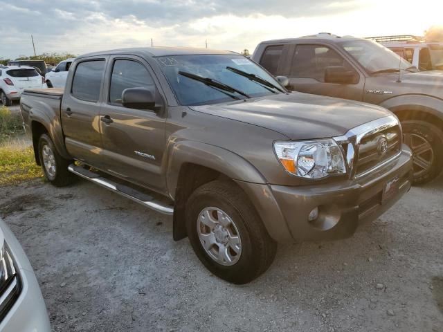 3TMJU4GN6AM100300 - 2010 TOYOTA TACOMA DOUBLE CAB PRERUNNER GRAY photo 4