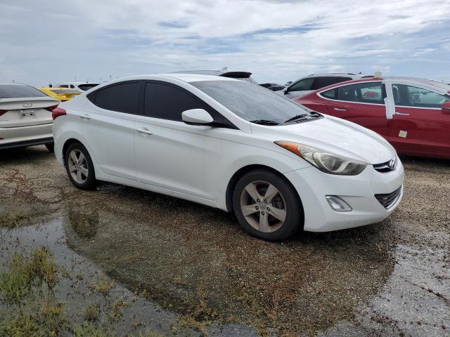 5NPDH4AE6DH438302 - 2013 HYUNDAI ELANTRA GLS WHITE photo 4