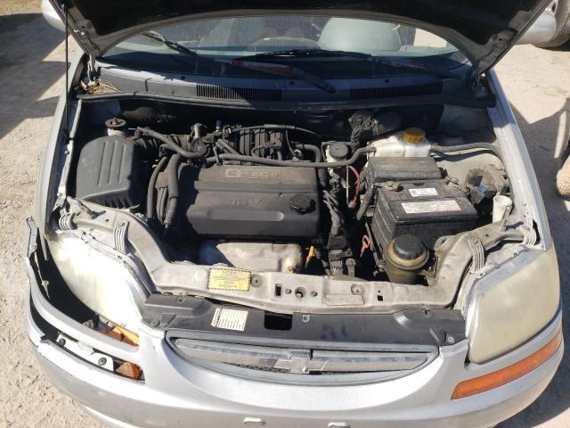 KL1TD62605B327913 - 2005 CHEVROLET AVEO BASE SILVER photo 11