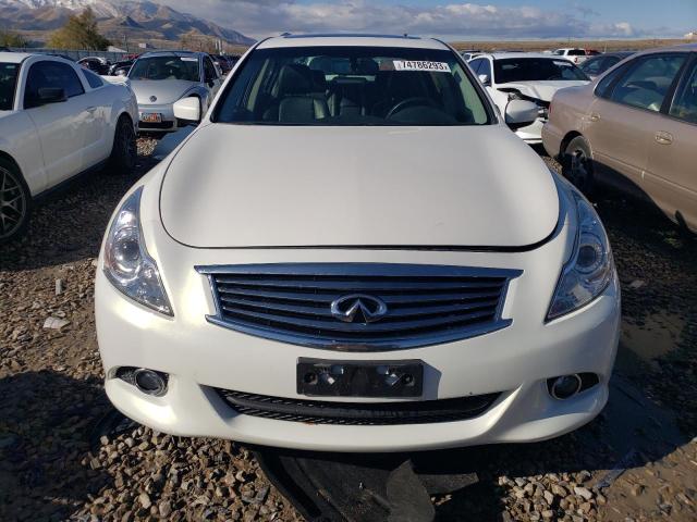 JN1CV6AR8FM650326 - 2015 INFINITI Q40 WHITE photo 5