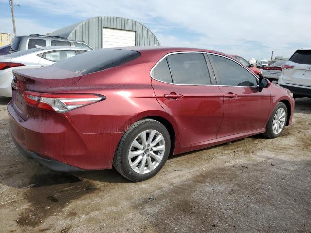 4T1B11HK9JU589301 - 2018 TOYOTA CAMRY L RED photo 3